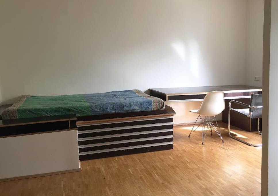 Room In Maisonette With Garden, Parking Place 维也纳 外观 照片