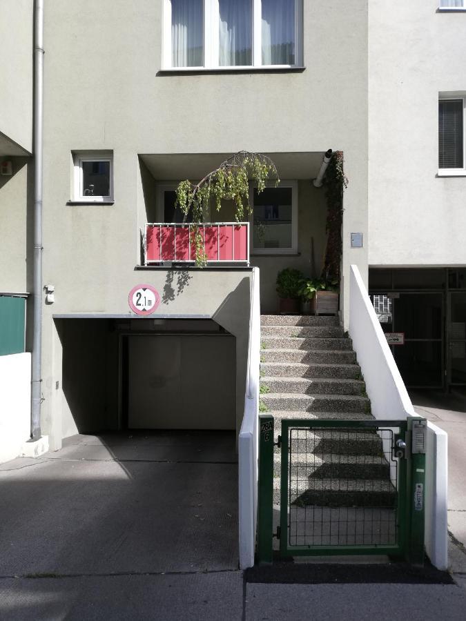 Room In Maisonette With Garden, Parking Place 维也纳 外观 照片